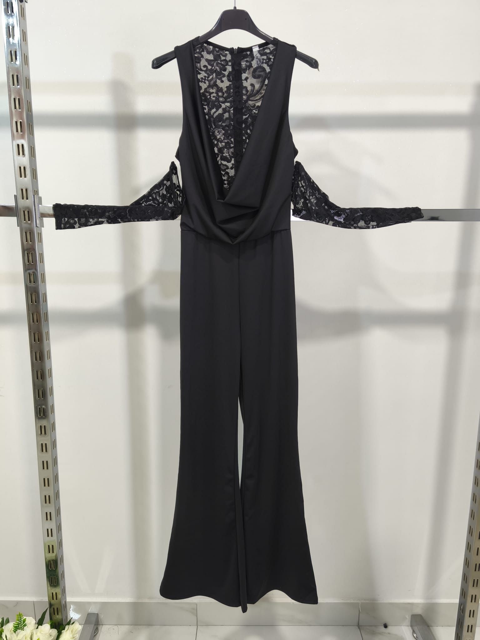 TUTA ISABEL ( GUANTO INCLUSO )